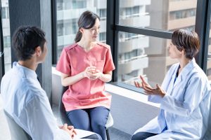 クリニック開業時の内覧会とは？流れやメリットを解説