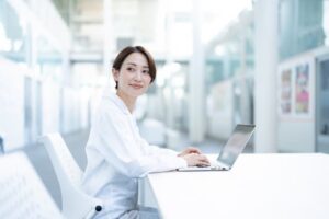 心療内科医の平均年収は？年収アップのポイントも解説